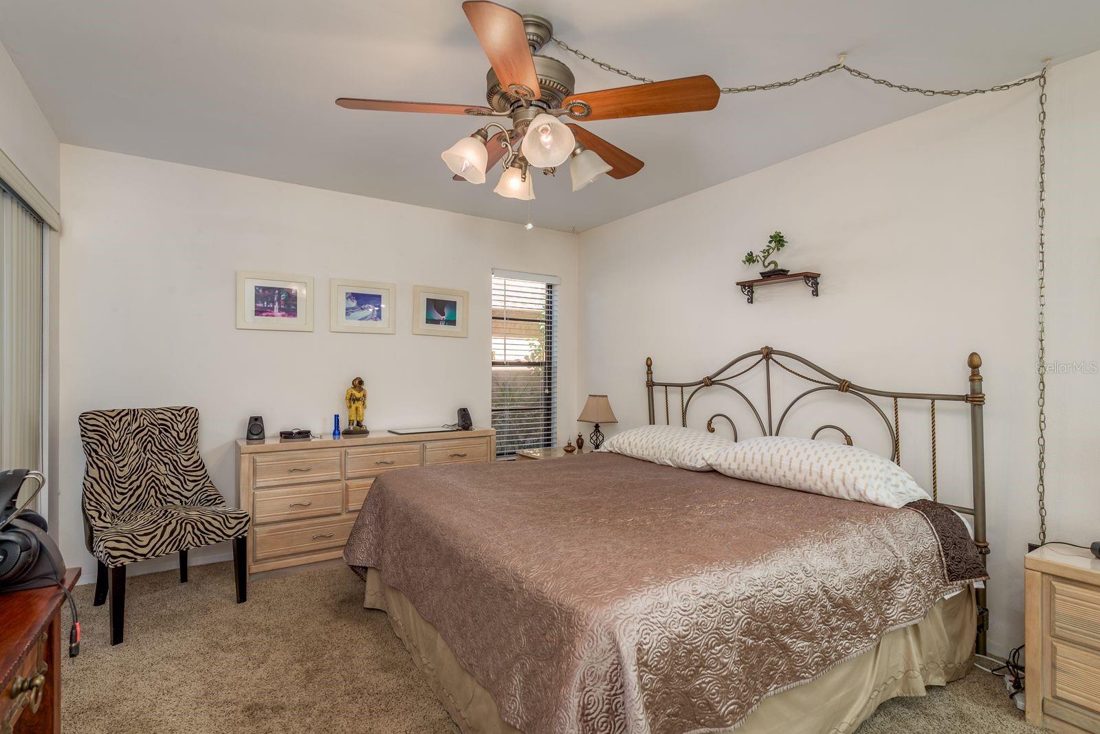 VILLA PLUMOSA CONDO - Residential