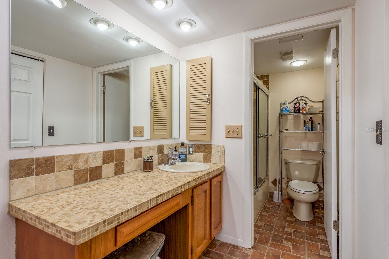 VILLA PLUMOSA CONDO - Residential