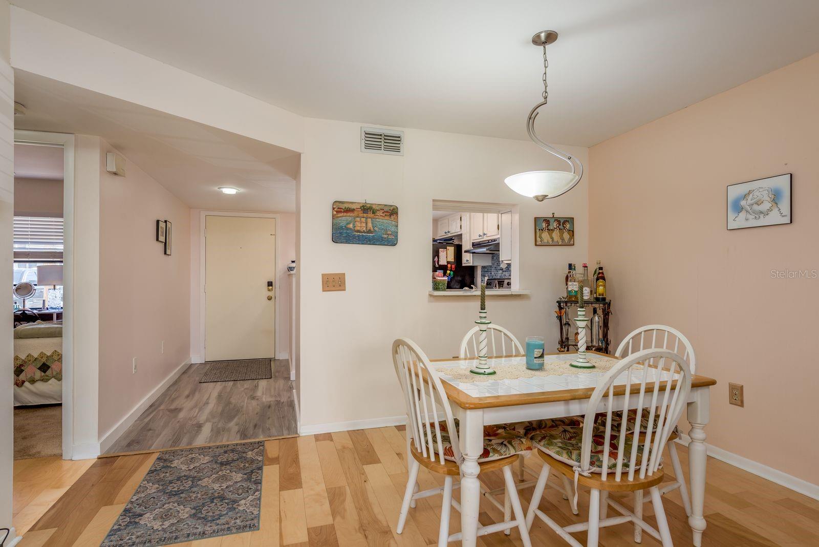 VILLA PLUMOSA CONDO - Residential