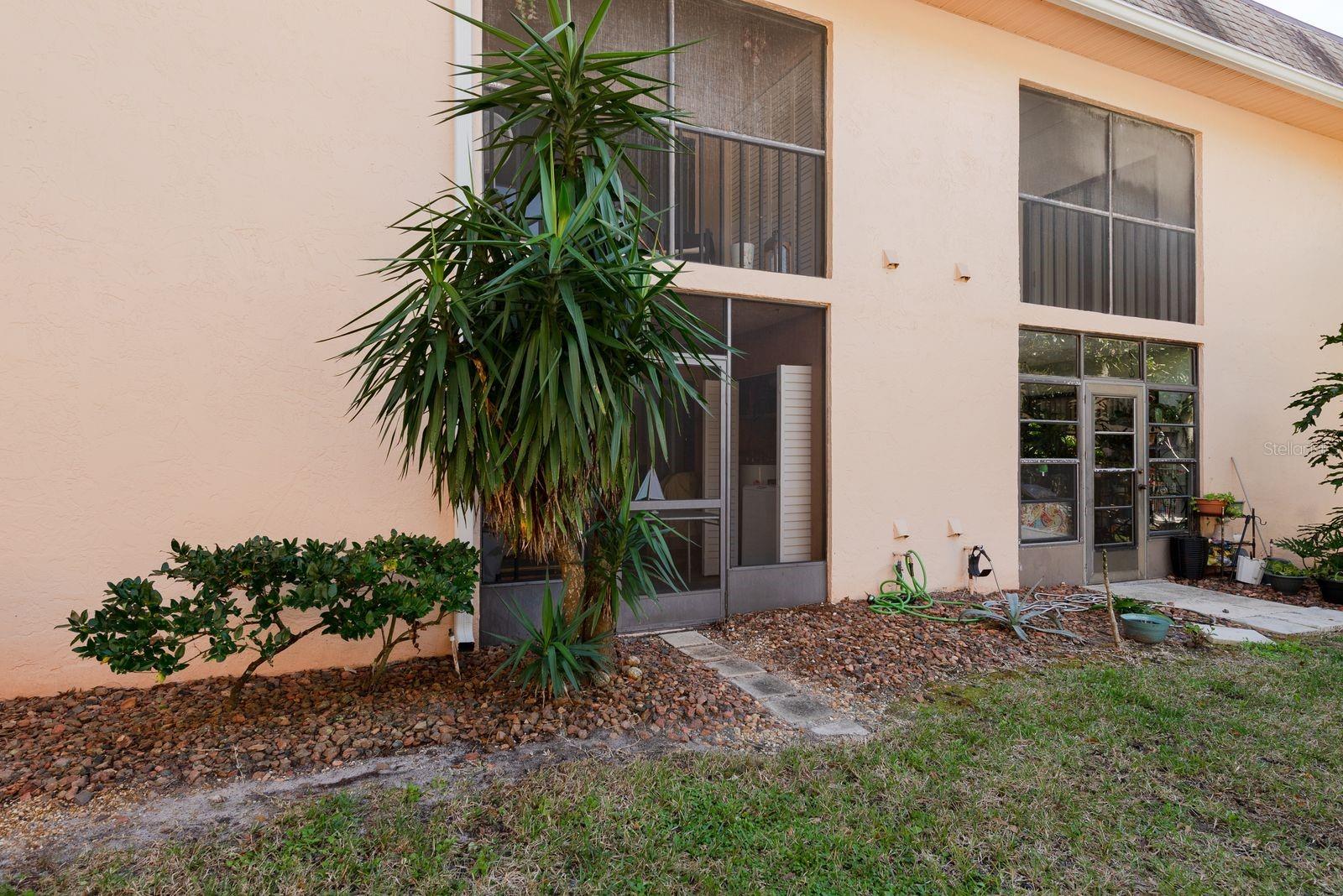 VILLA PLUMOSA CONDO - Residential