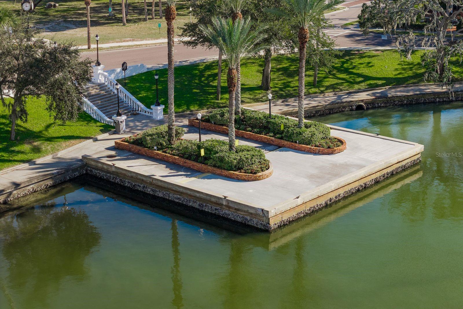 VILLA PLUMOSA CONDO - Residential