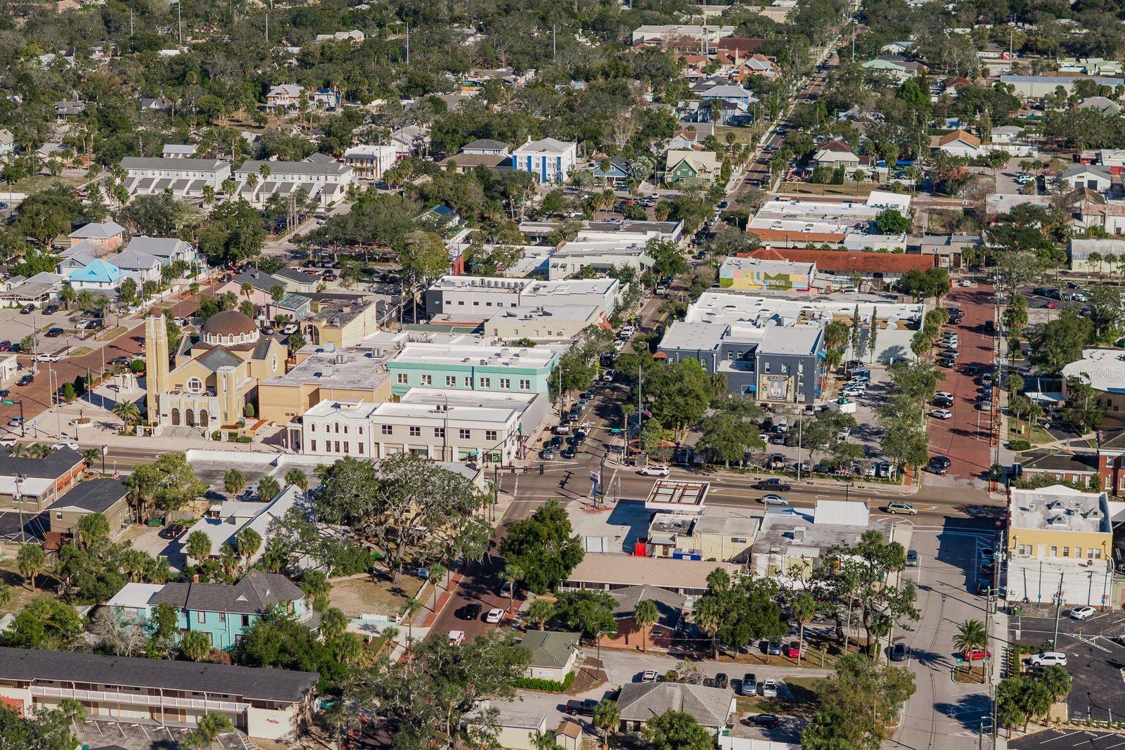 VILLA PLUMOSA CONDO - Residential