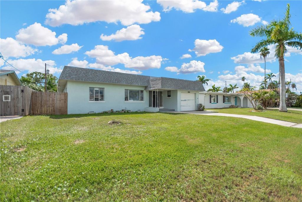 Photo of 16214 3rd Street E, Redington Beach, FL 33708 (MLS # TB8431773)