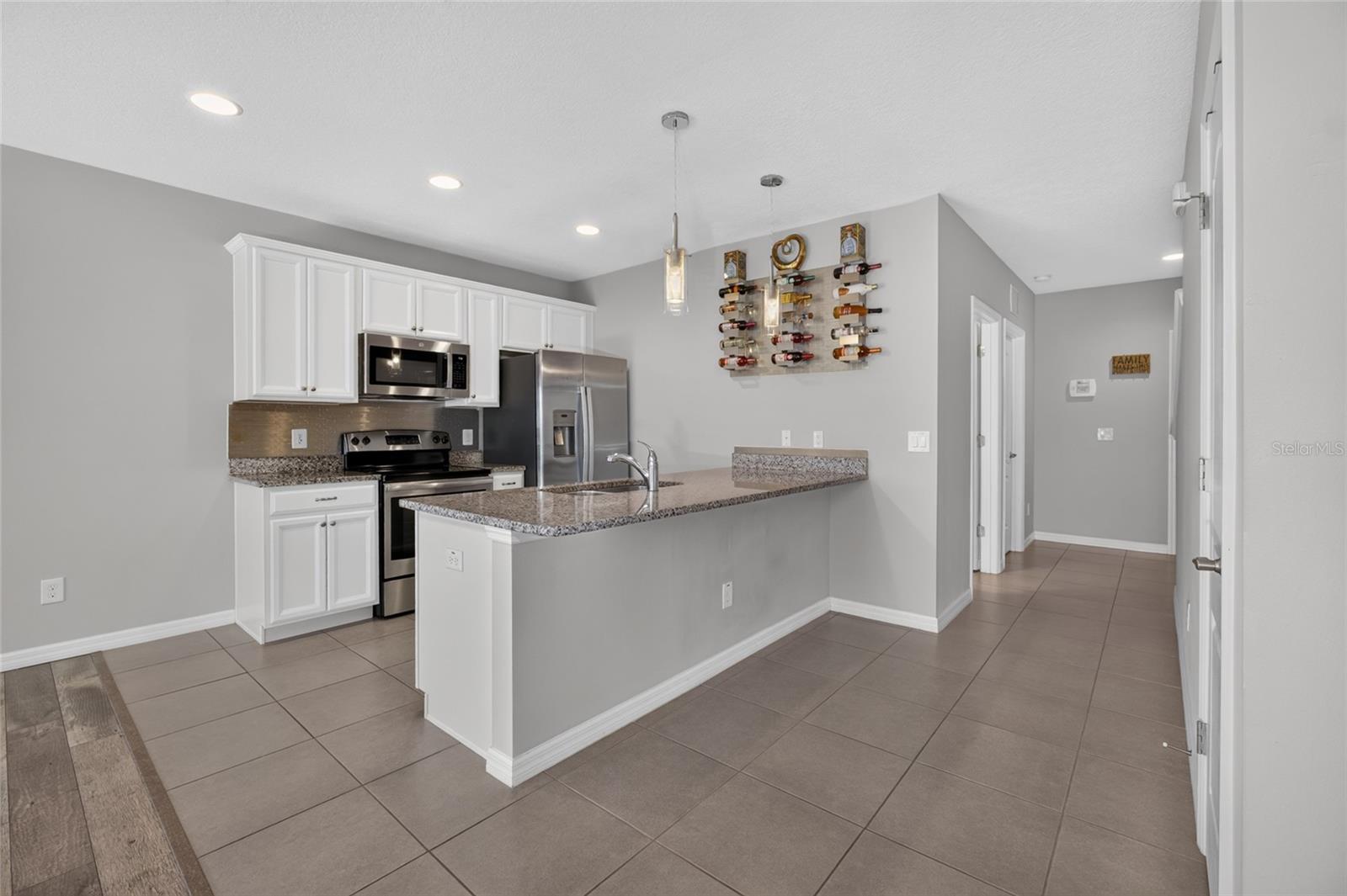 600 NORTHERN WAY 907