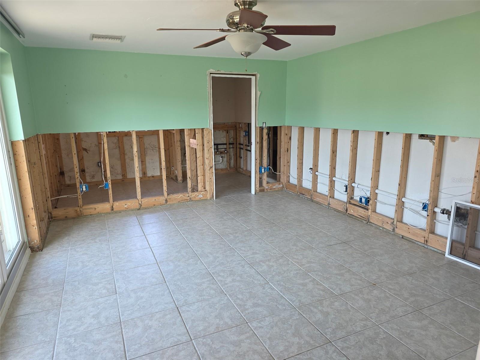 CAPRI ISLE SUB - Residential