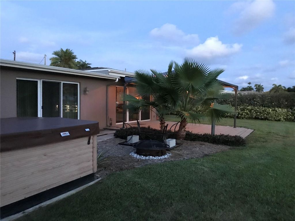 Photo of 12200 4th Street E, Treasure Island, FL 33706 (MLS # TB8459112)