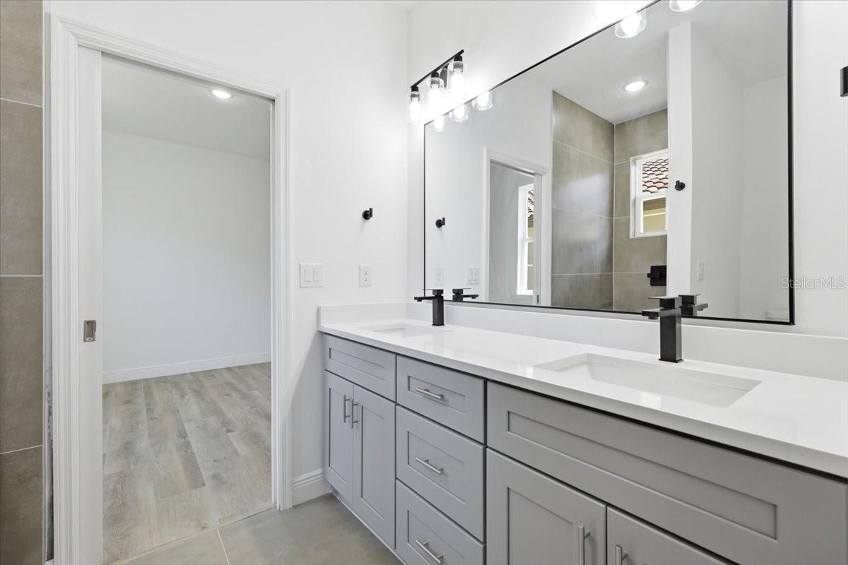 VILLA SORRENTO - Residential