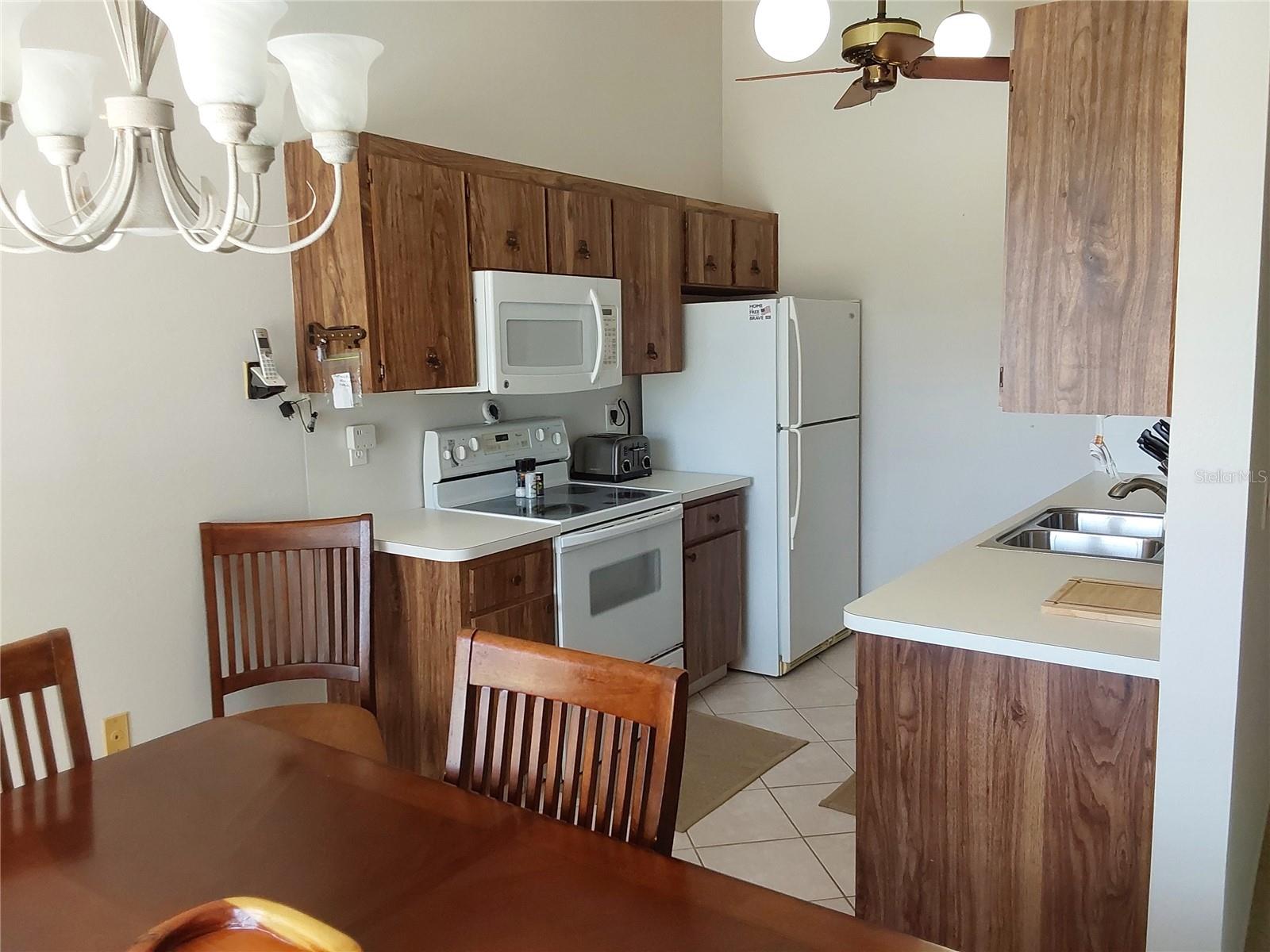 CORTEZ VILLAS CONDO 11 PH B - Residential