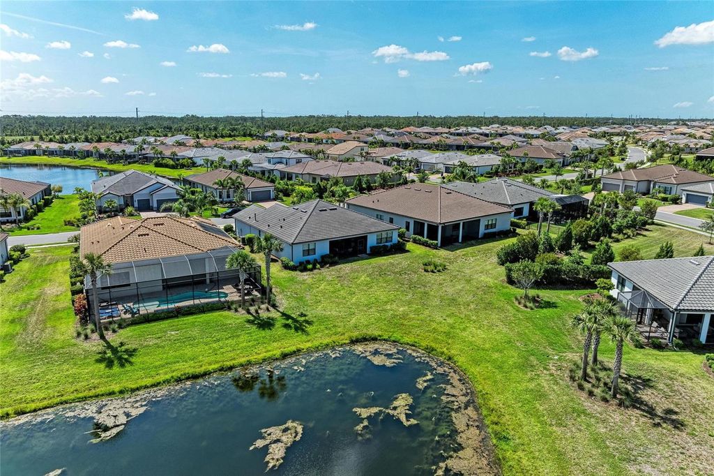 Photo of 7136 Summerland Cove, Bradenton, FL 34202 (MLS # A4653918)