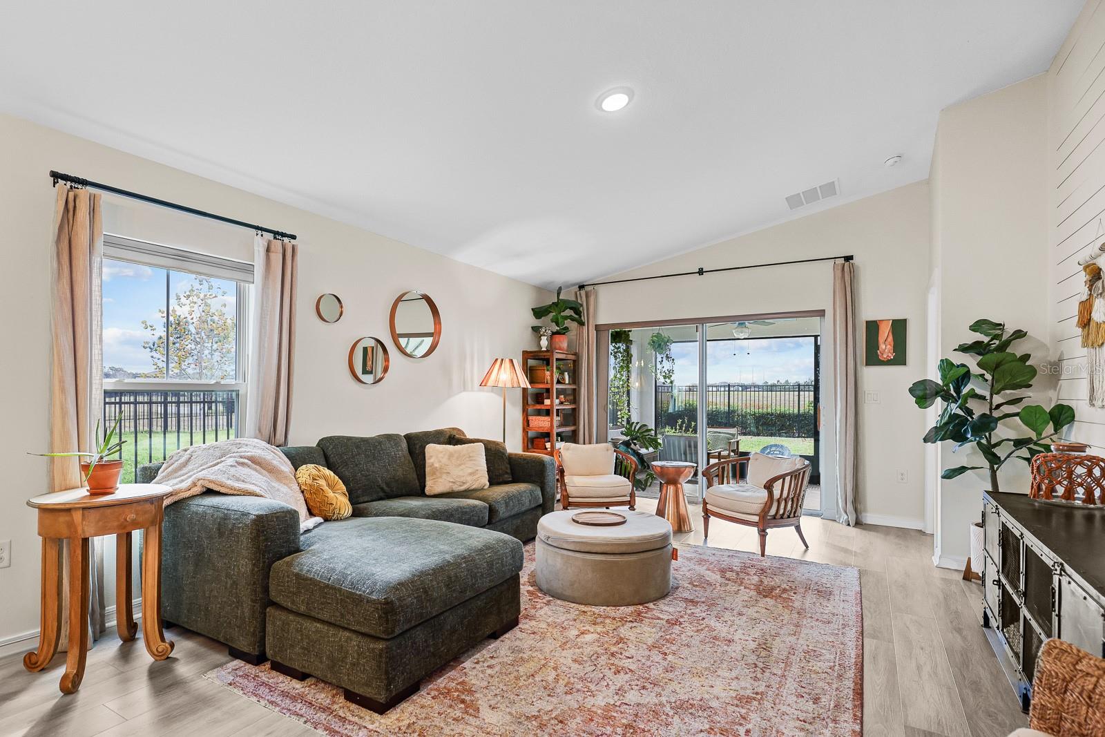 B & D HAWKSTONE PH 1 - Residential