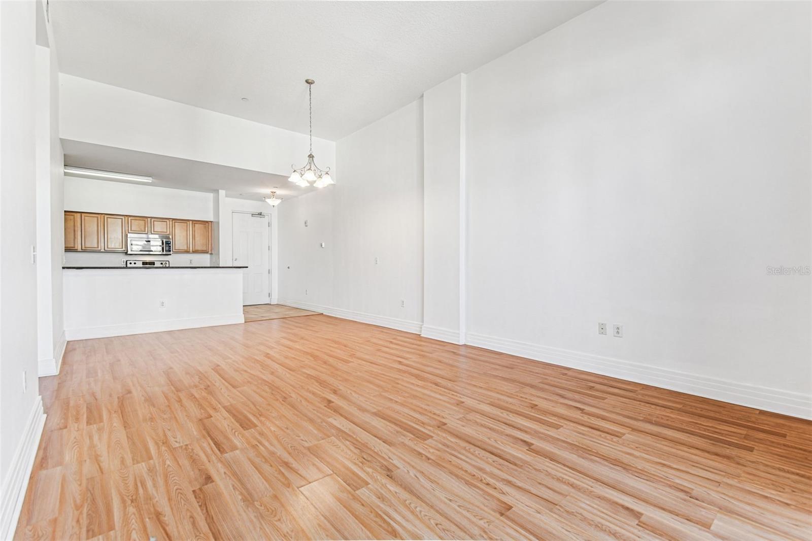 RESIDENCES OF FRANKLIN STREET - Residential