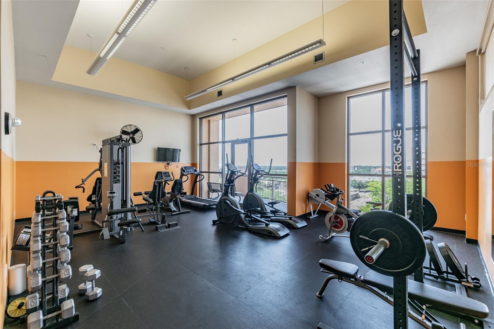 RESIDENCES OF FRANKLIN STREET - Residential