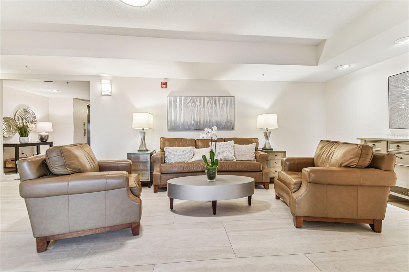 RESIDENCES OF FRANKLIN STREET - Residential