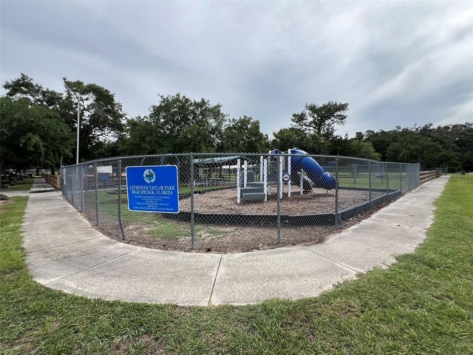 G M WHETSTONE ESTATE ADD TO H S - Residential