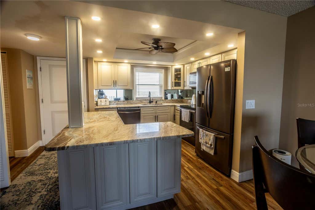 Photo of 4525 Cove Circle #1107, St Petersburg, FL 33708 (MLS # A4703335)