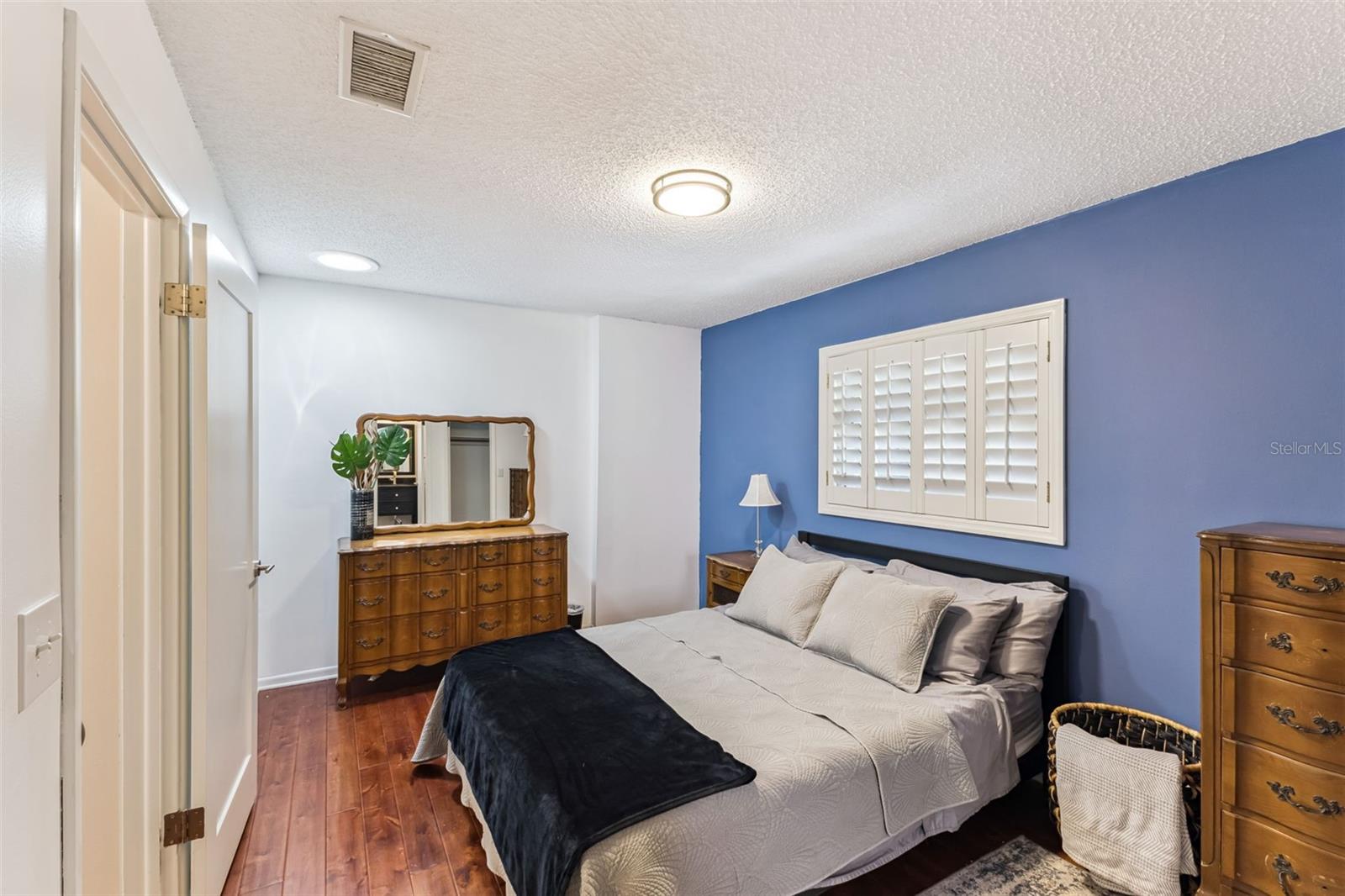 PEARL LAKE HEIGHTS 1ST ADD - Residential Lease