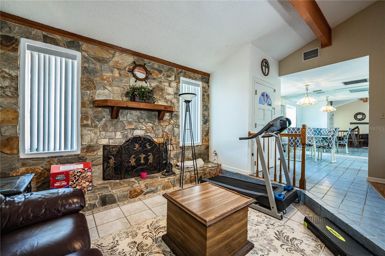 85 COUNTRY CLUB LANE