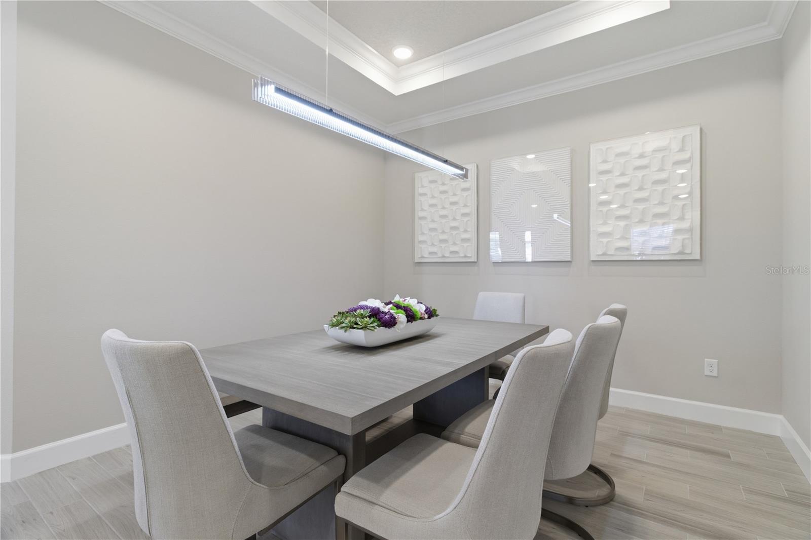 AZARIO ESPLANADE PH VII - Residential