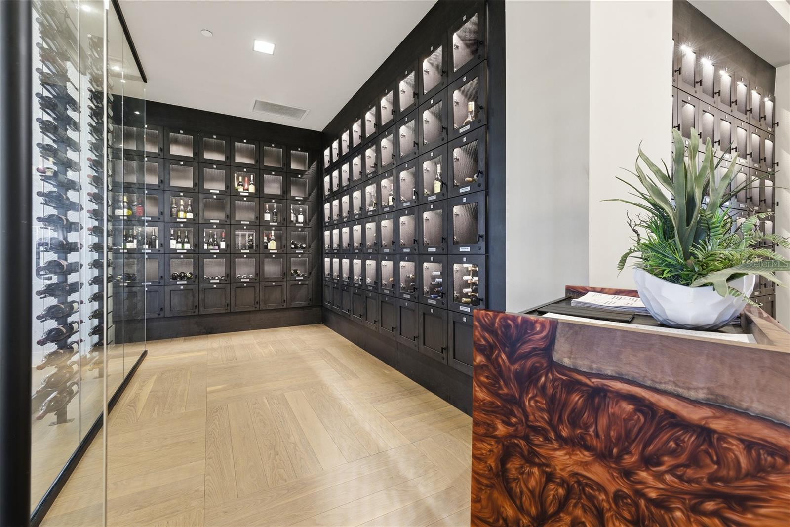 AZARIO ESPLANADE PH VII - Residential