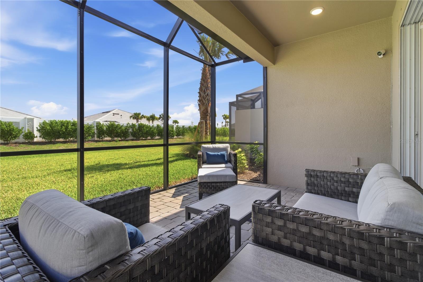 AZARIO ESPLANADE PH VII - Residential