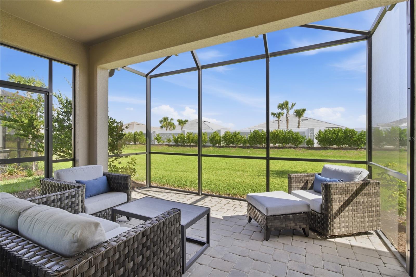 AZARIO ESPLANADE PH VII - Residential