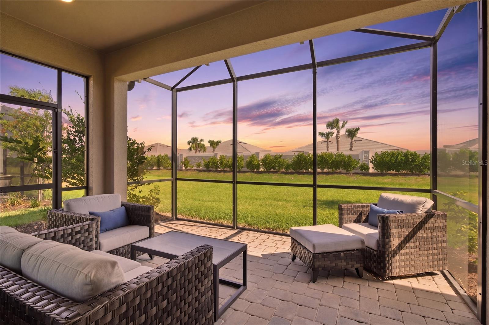 AZARIO ESPLANADE PH VII - Residential