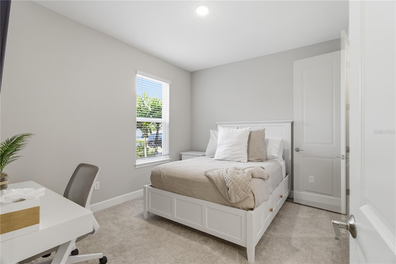 AZARIO ESPLANADE PH VII - Residential