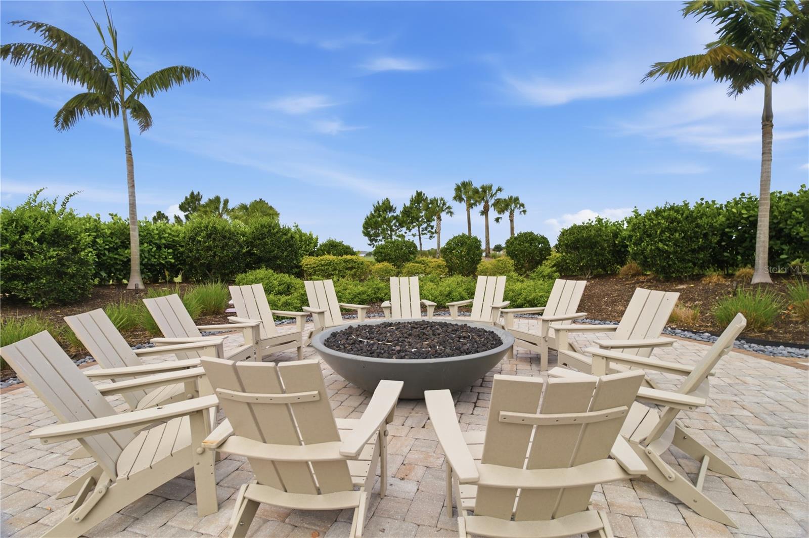 AZARIO ESPLANADE PH VII - Residential