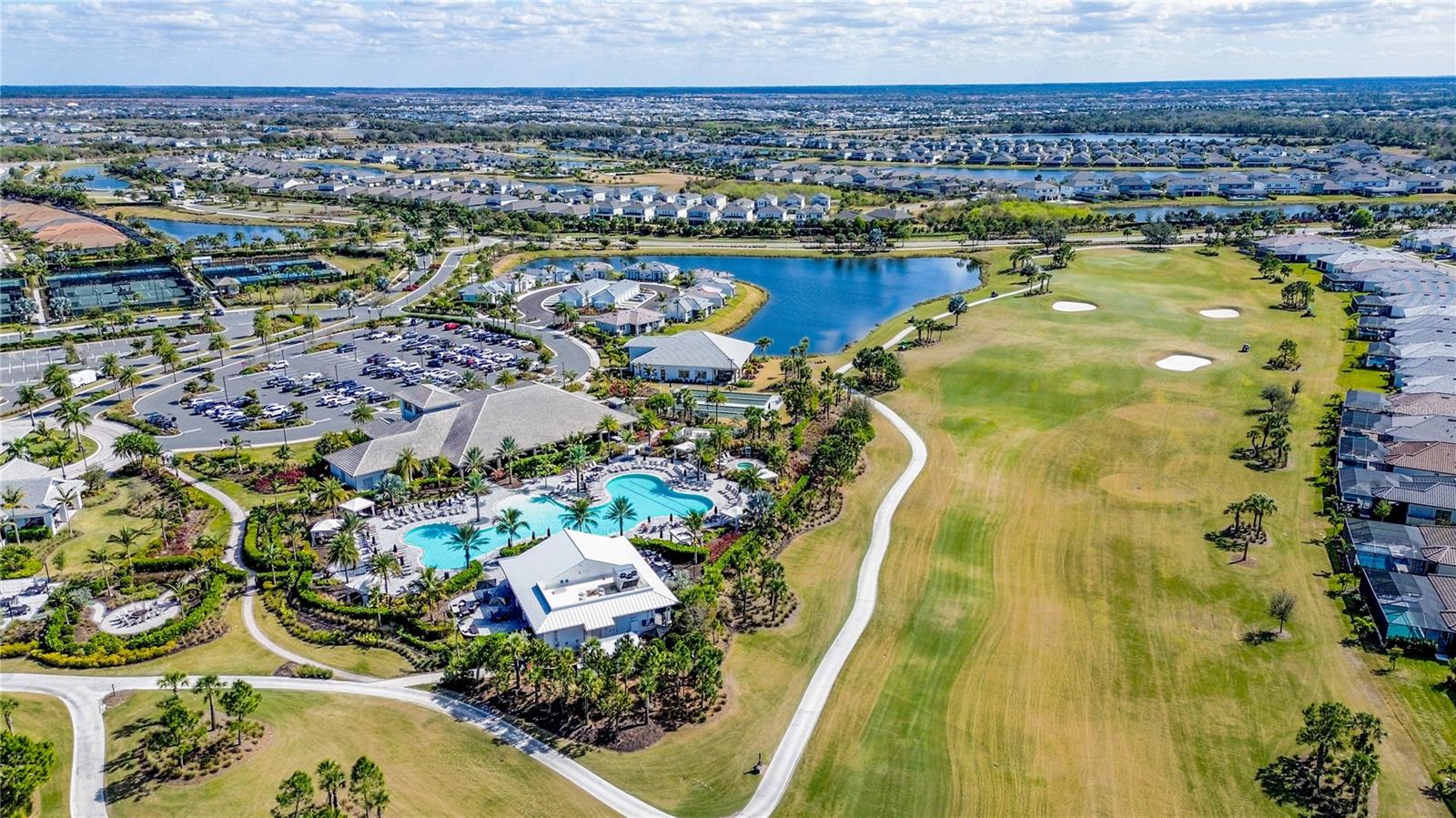 AZARIO ESPLANADE PH VII - Residential