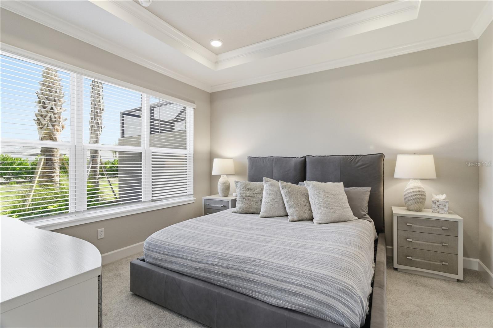 AZARIO ESPLANADE PH VII - Residential