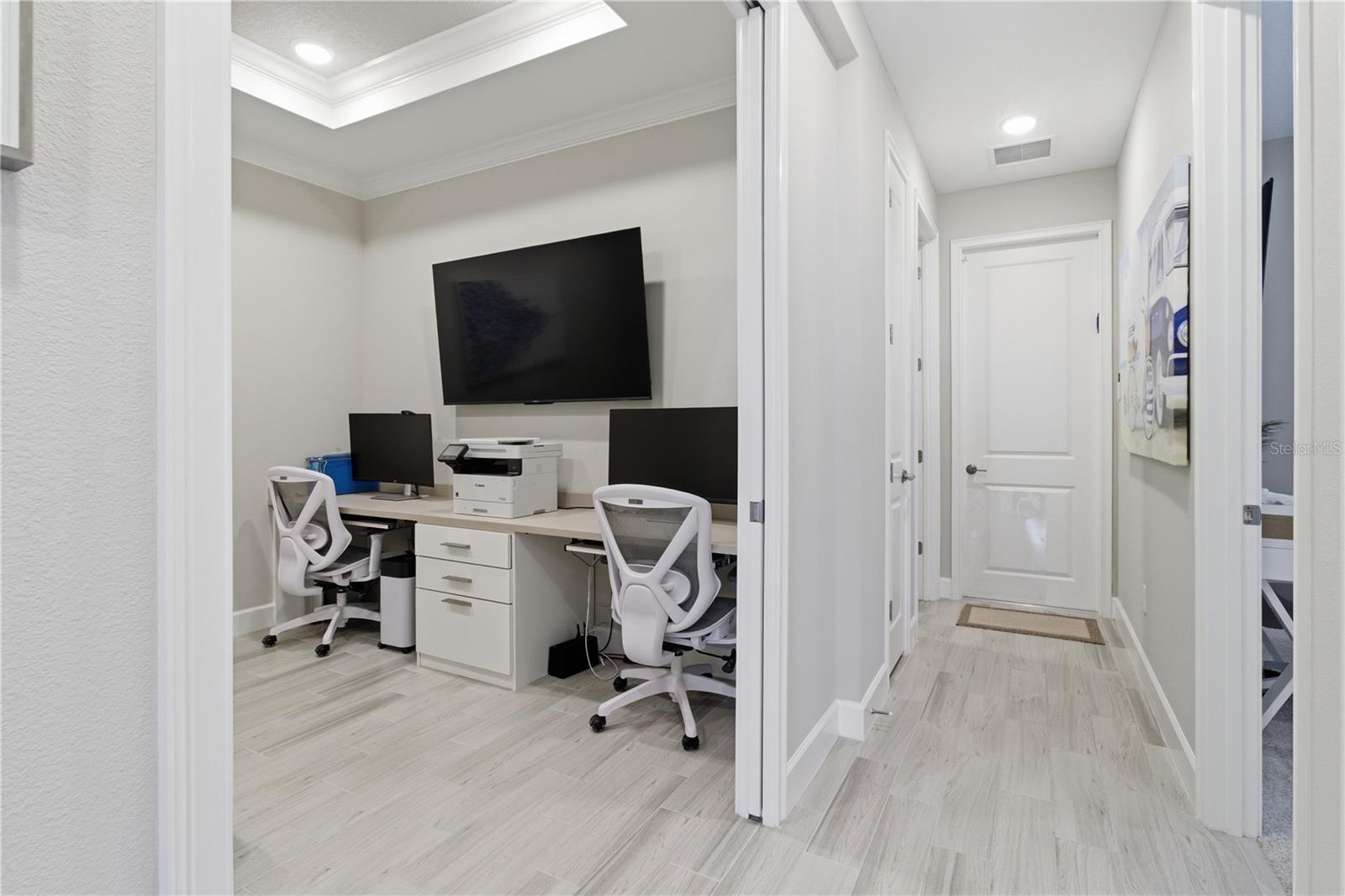 AZARIO ESPLANADE PH VII - Residential