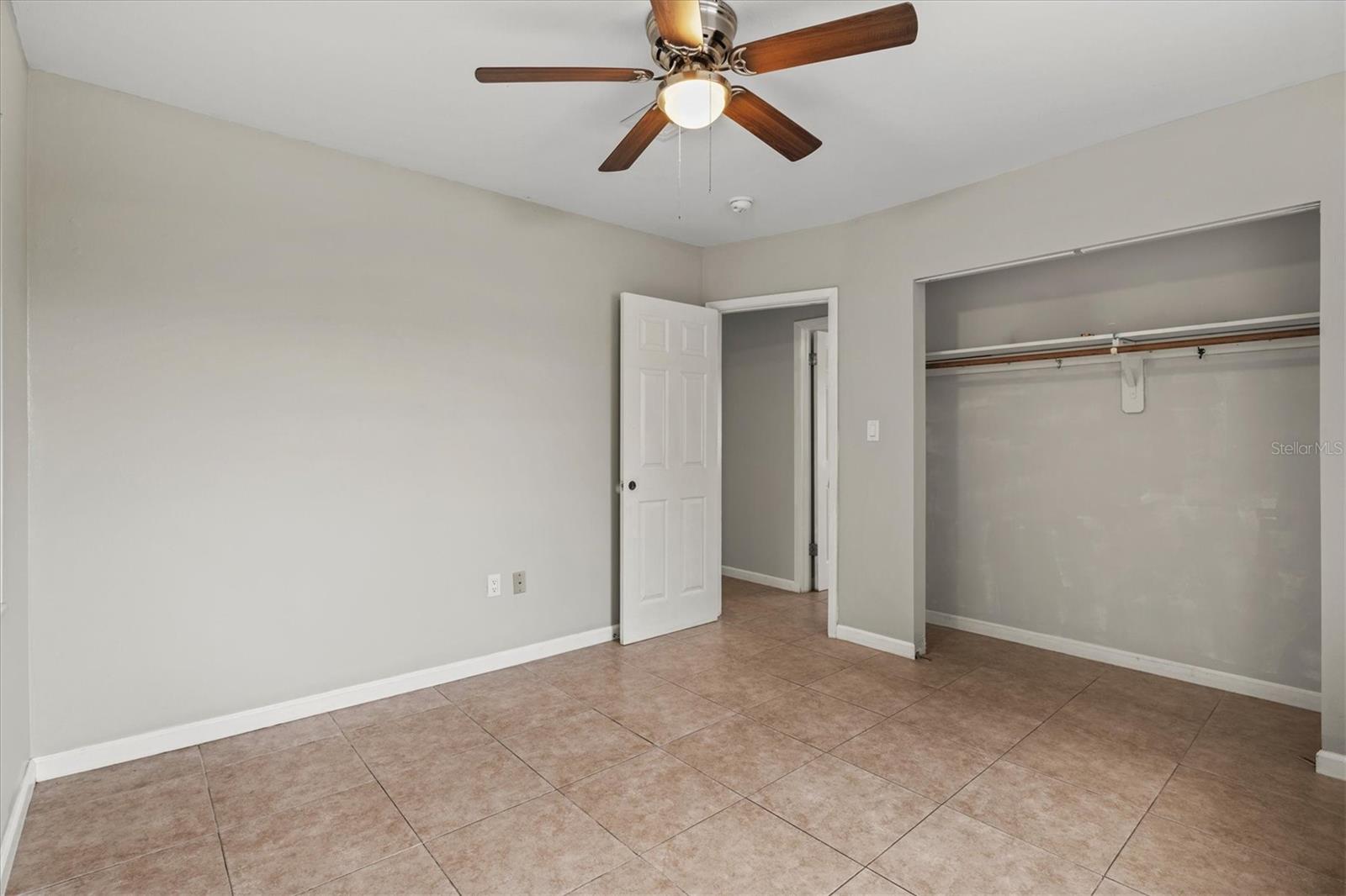 WARM MINERAL SPRINGS UNIT 83 84 AND 87 REPLAT - Residential