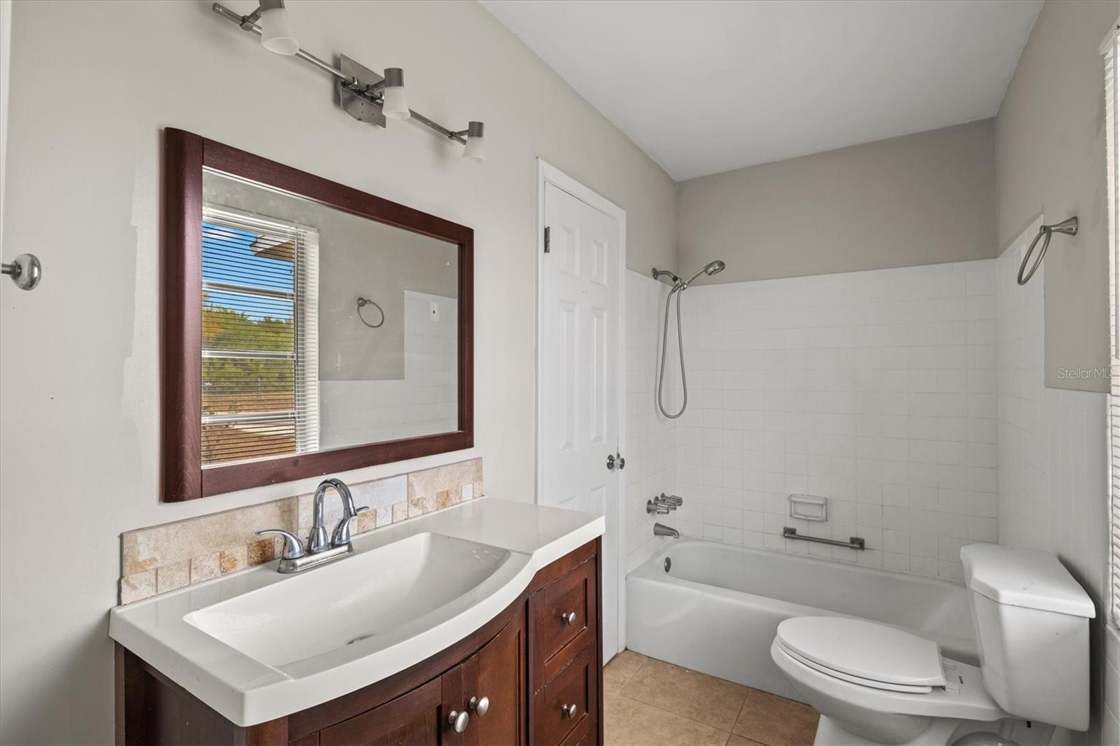 WARM MINERAL SPRINGS UNIT 83 84 AND 87 REPLAT - Residential