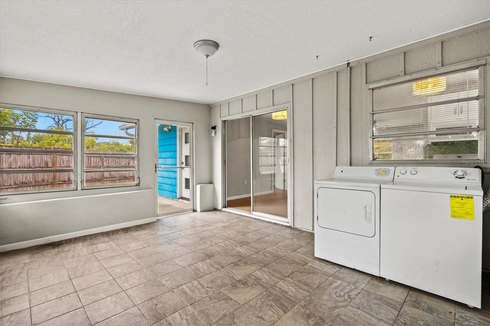 WARM MINERAL SPRINGS UNIT 83 84 AND 87 REPLAT - Residential