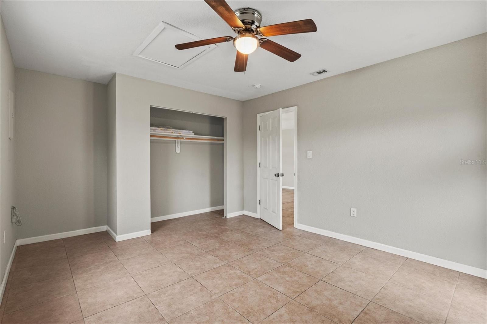 WARM MINERAL SPRINGS UNIT 83 84 AND 87 REPLAT - Residential