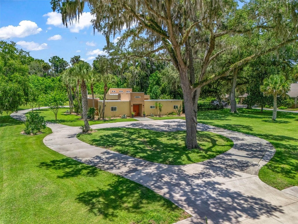Photo of 2330 SW 37 Street, Ocala, FL 34471 (MLS # OM727159)