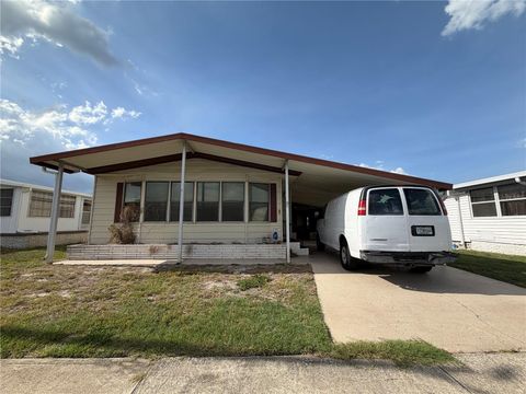 Photo of 1007 Cassandra Lane, Lakeland, FL 33809 (MLS # L4962148)