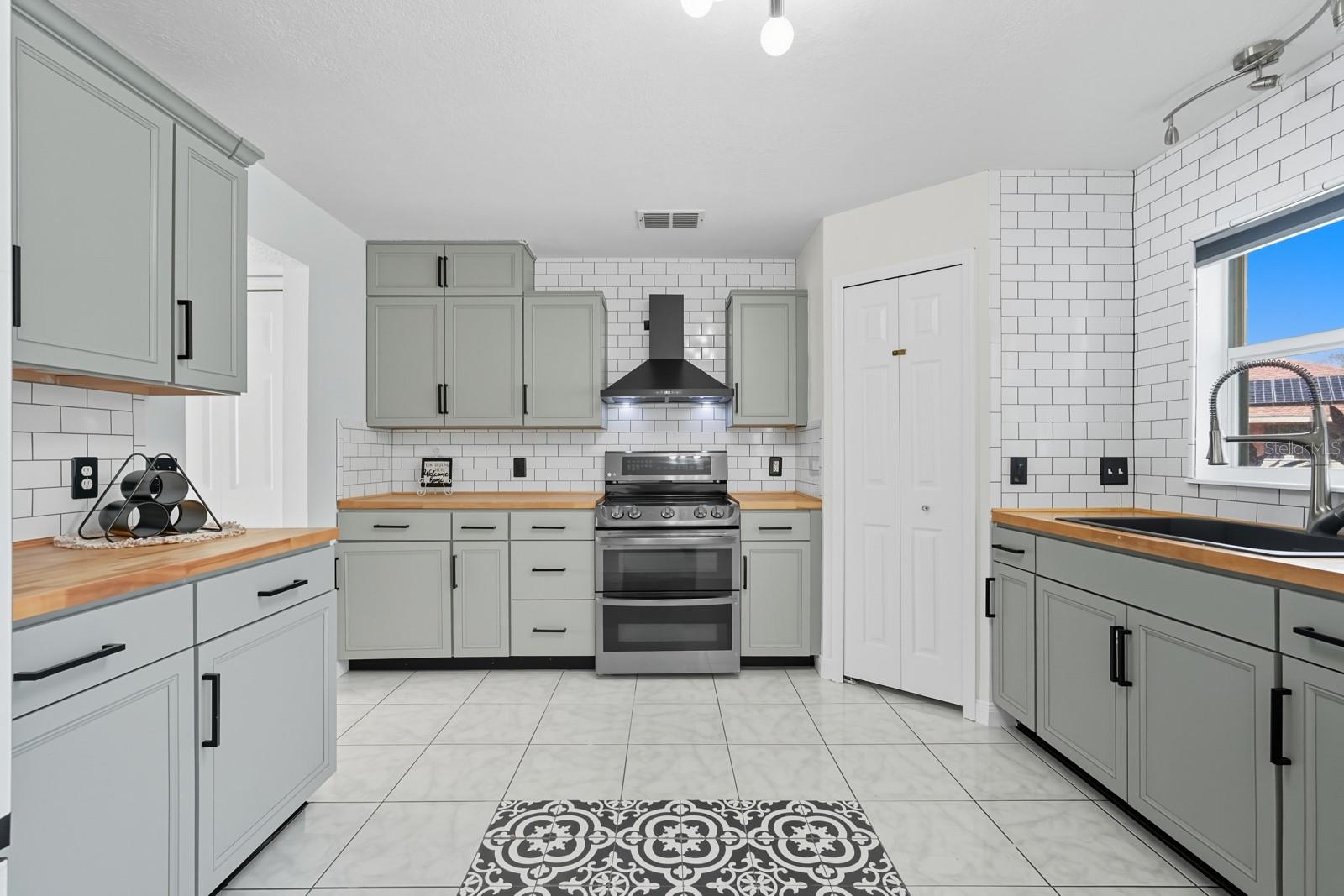 DELTONA LAKES UNIT 45 - Residential