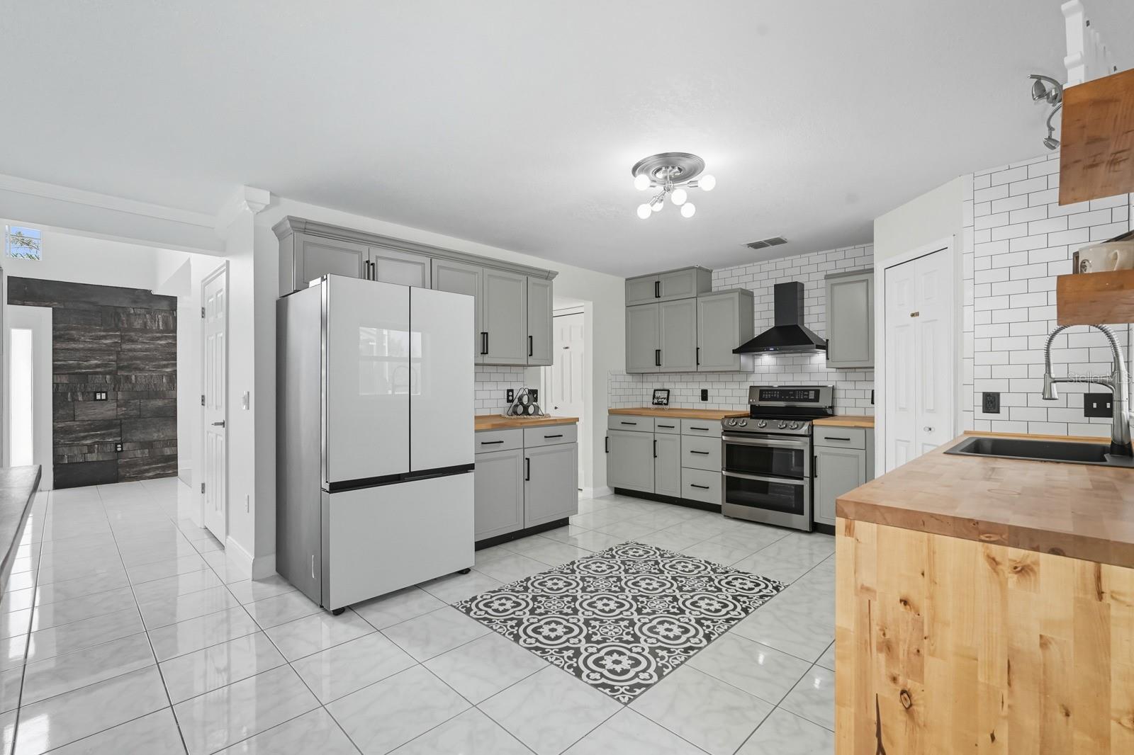DELTONA LAKES UNIT 45 - Residential