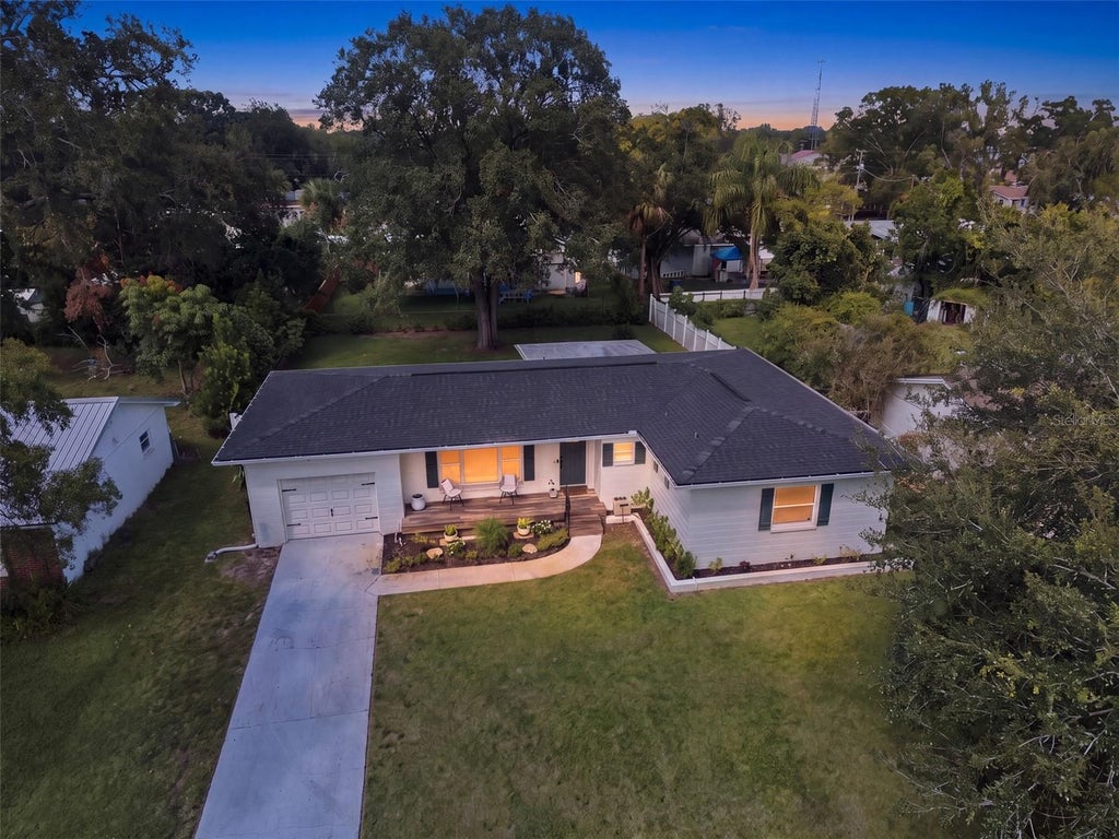 Photo of 125 Siobhan Avenue, Tampa, FL 33613 (MLS # TB8554028)