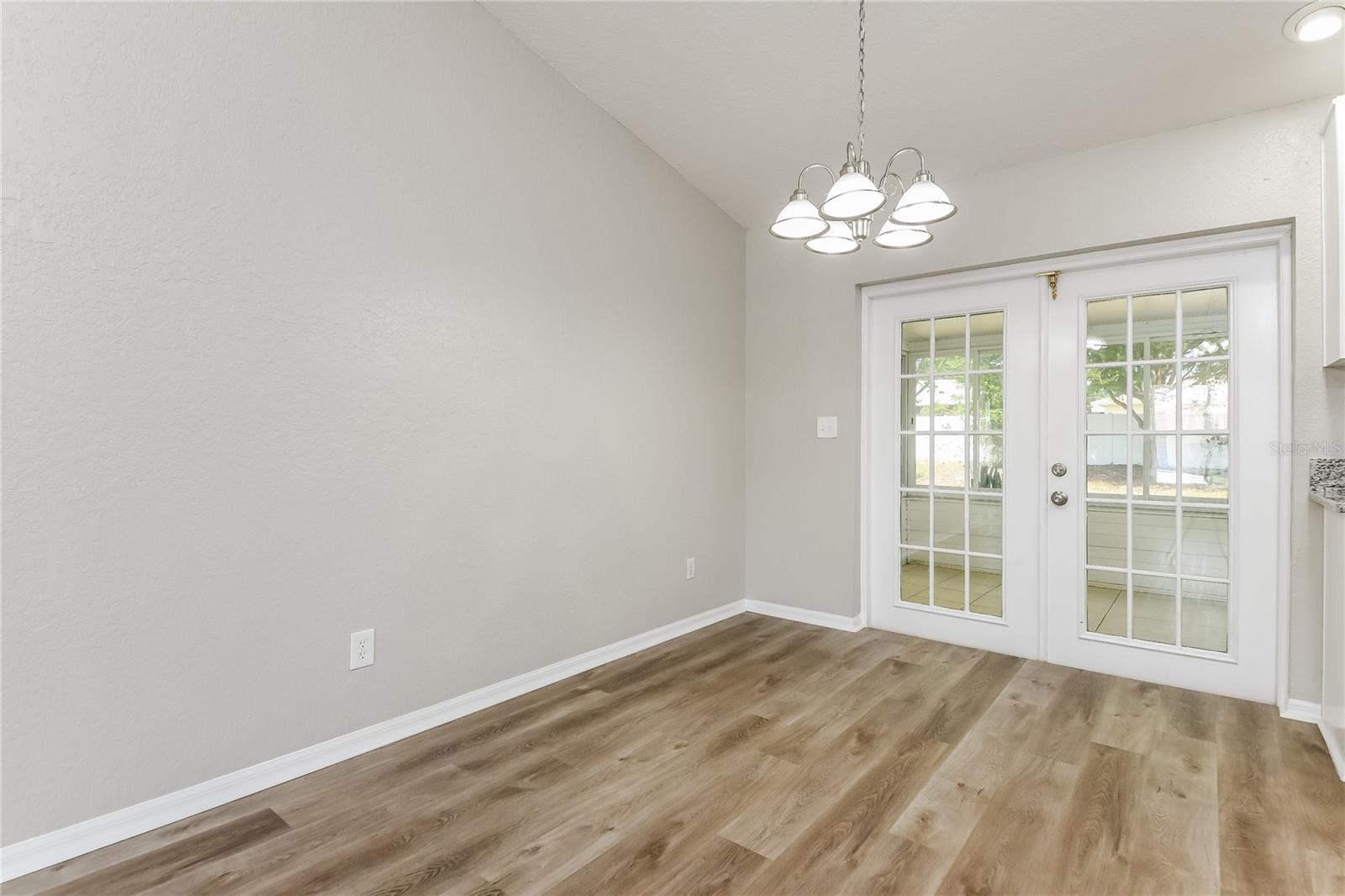 ELBERT LANDINGS - Residential Lease