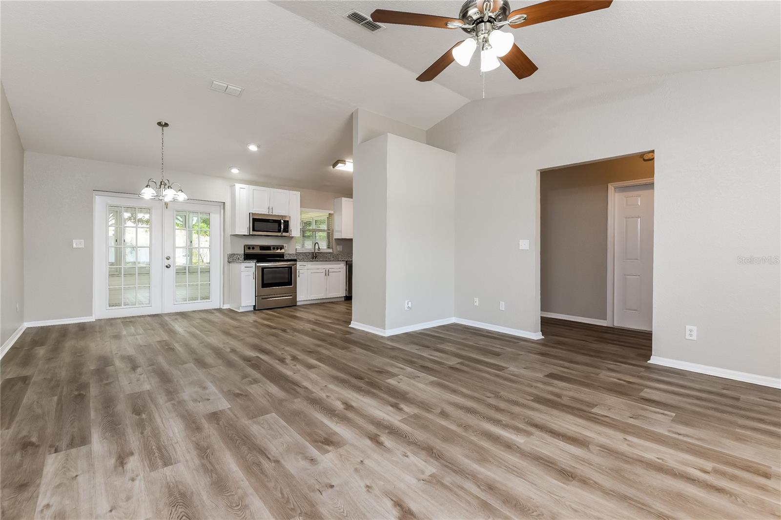 ELBERT LANDINGS - Residential Lease