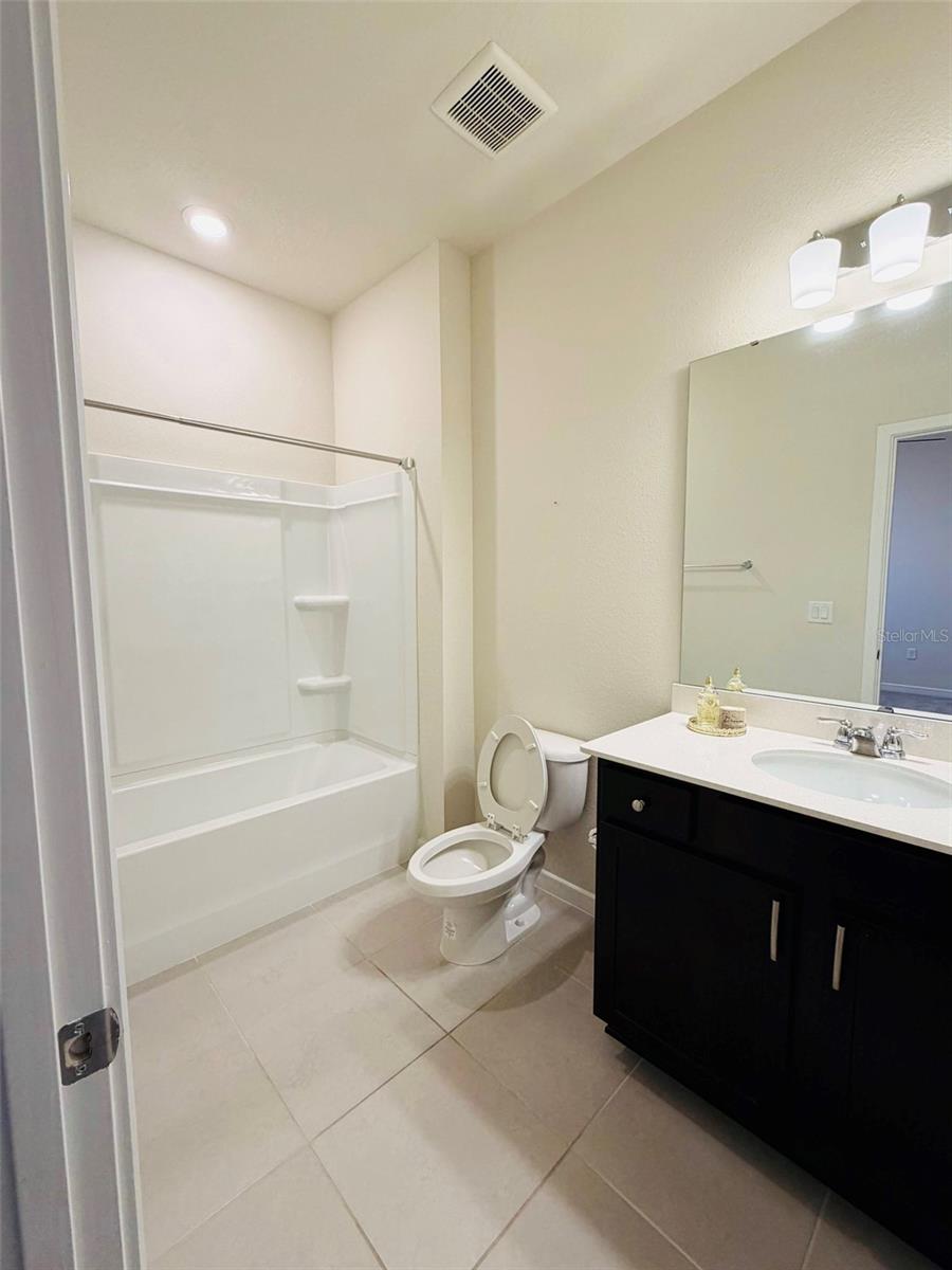 SAVANNAH PALMS - Residential Lease