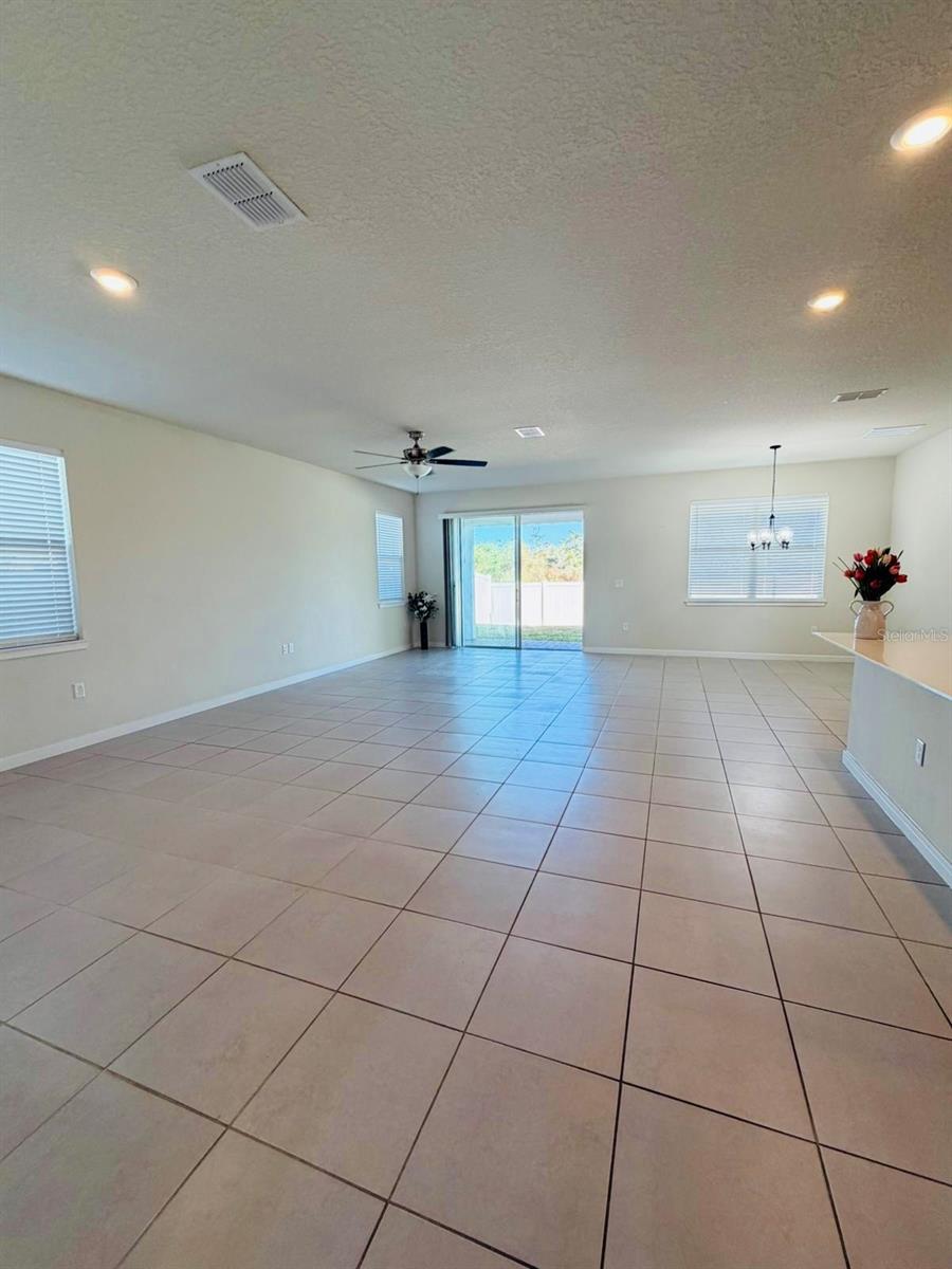 SAVANNAH PALMS - Residential Lease