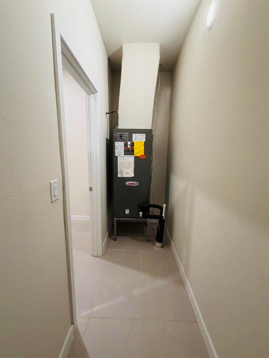 SAVANNAH PALMS - Residential Lease