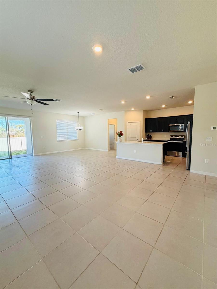 SAVANNAH PALMS - Residential Lease