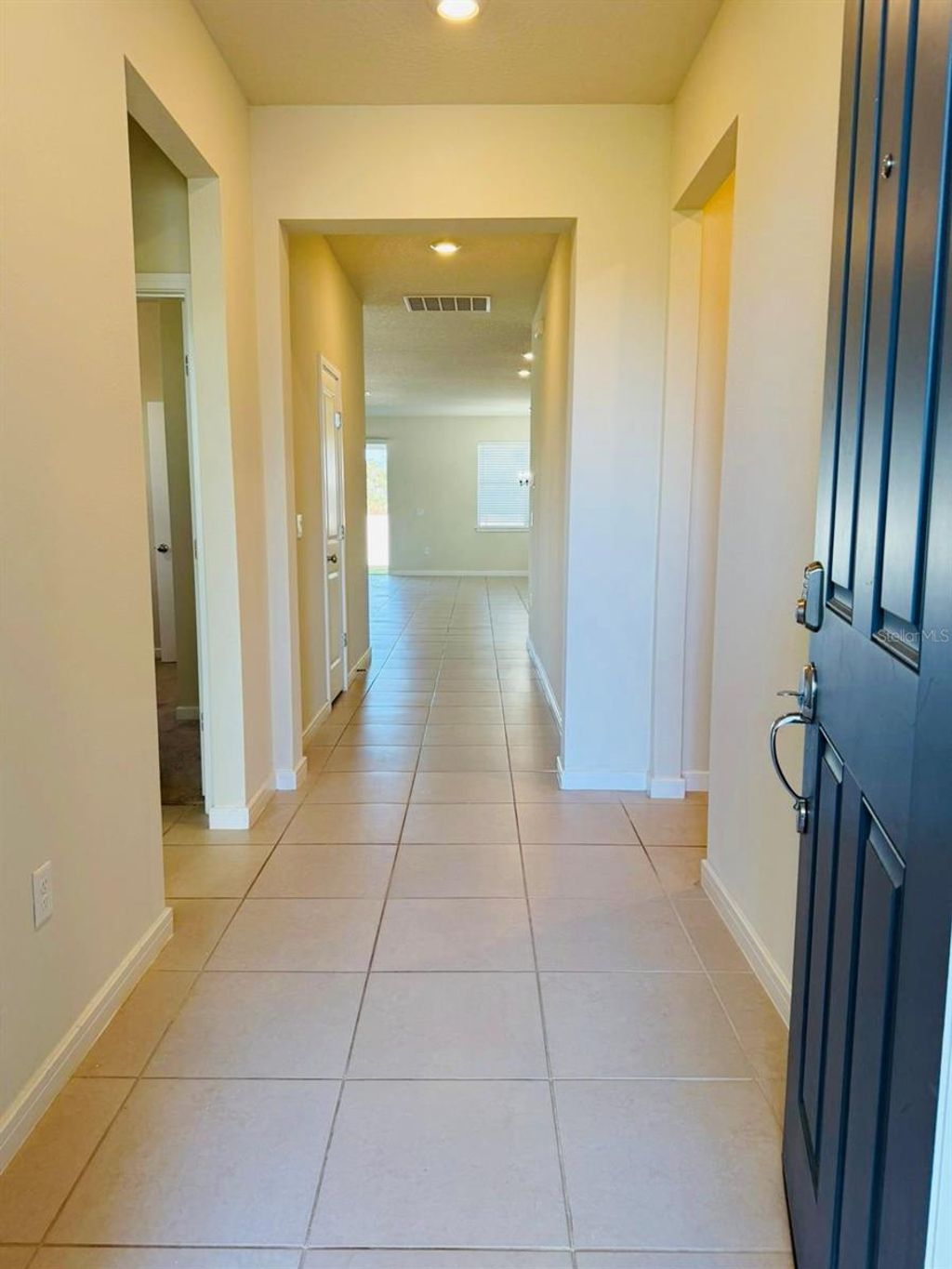 Photo of 13049 Skyway Lane, Orlando, FL 32828 (MLS # O6373150)