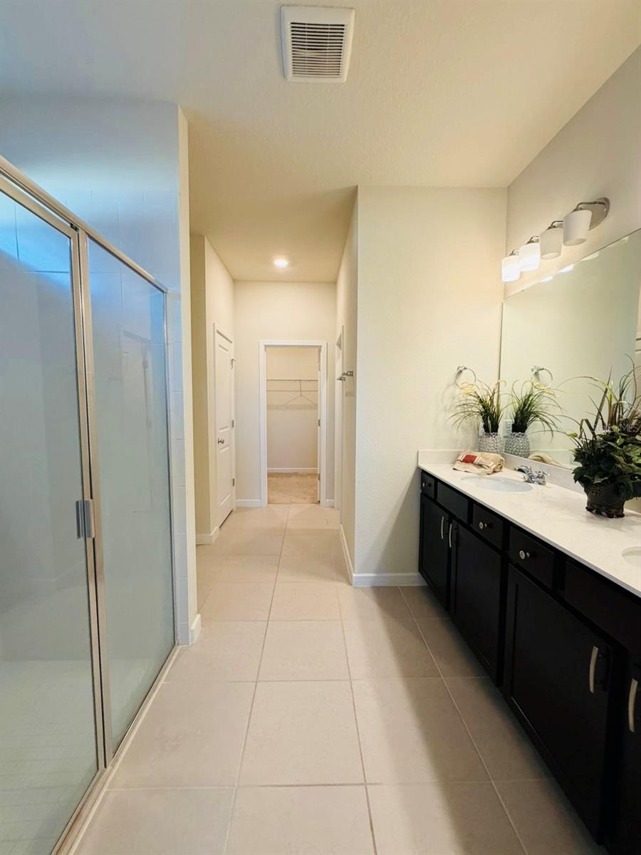 SAVANNAH PALMS - Residential Lease