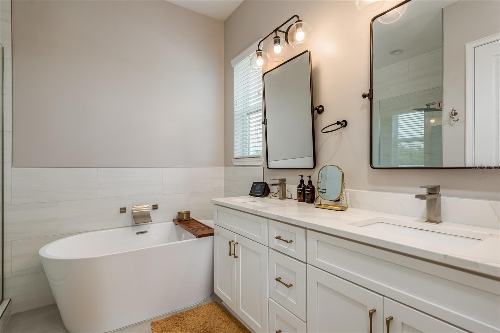 ROLAND STREET TWNHMS - Residential