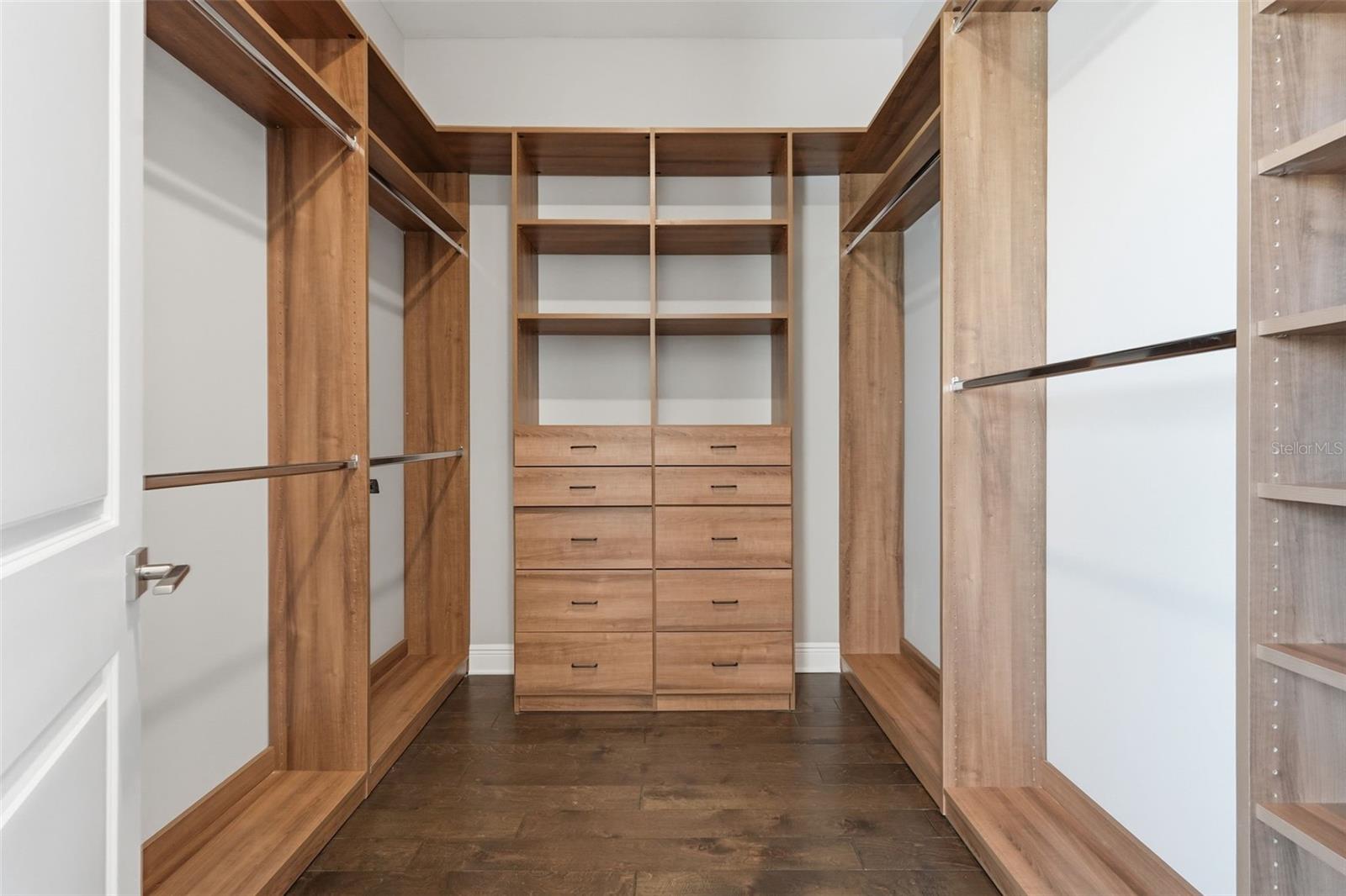 ROLAND STREET TWNHMS - Residential